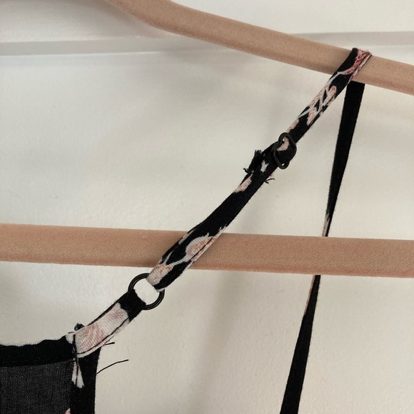 Romper - Picture 7 of 8